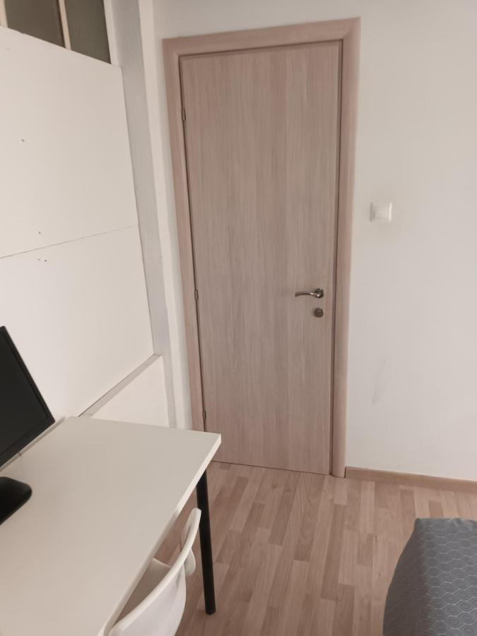 Guest house Estia Glafkou 12 *