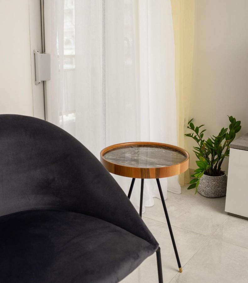 Apartamento Blu & Marrone Suites-parking Included *