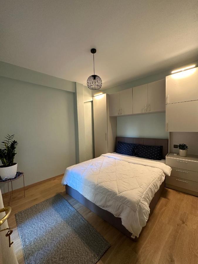 Thanos Luxurious Apartment *