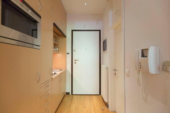 Apartment Ippokrateio Stylish City Loft Free Parking Thessaloniki