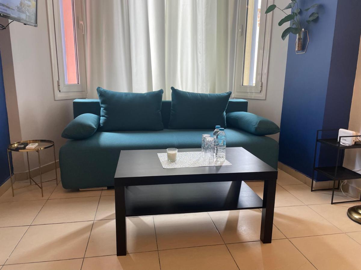 Apartment 9 *