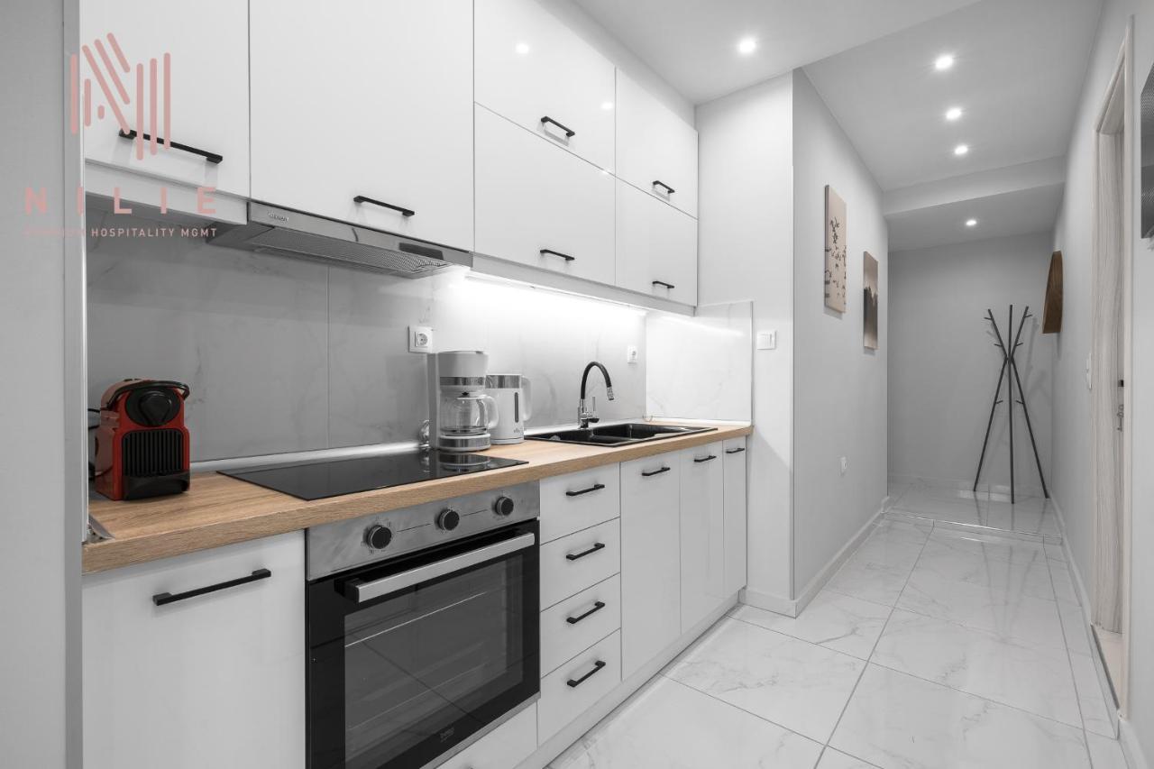 San Francisco, Nilie Hospitality Mgmt Apartment