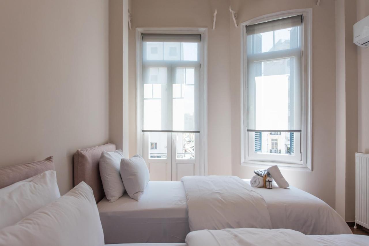 Fandango By Halu!, Gorgeous Neoclassical Next To Metro Station * Thessaloniki