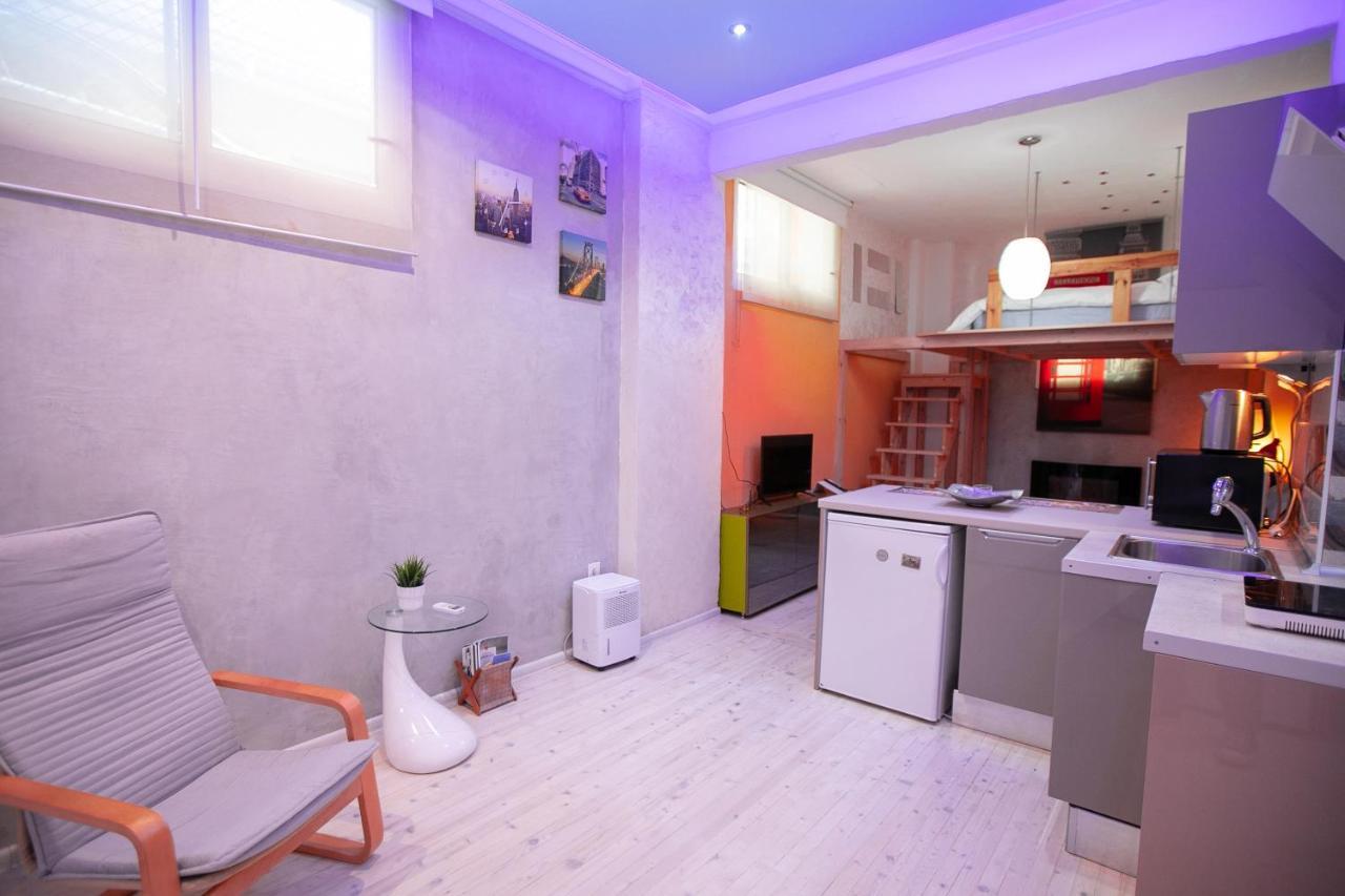 Orange And Blue Studio Downtown 5 Min From White Tower
