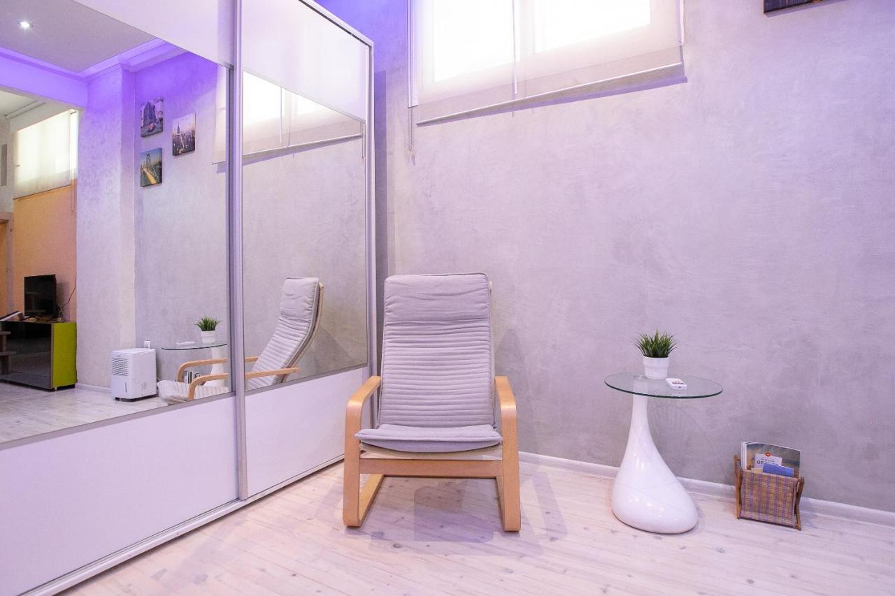 Orange And Blue Studio Downtown 5 Min From White Tower *
