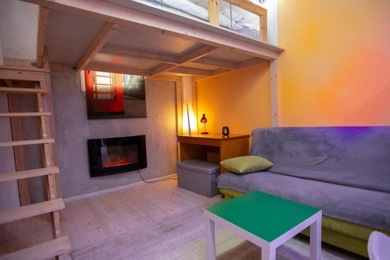 Orange And Blue Studio Downtown 5 Min From White Tower *