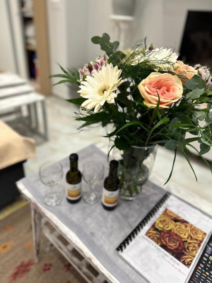 Golden Rose Apartment *