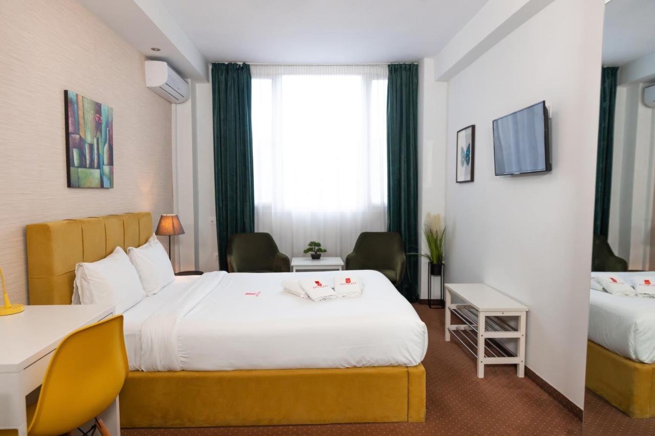 Plaza & Aparthotel