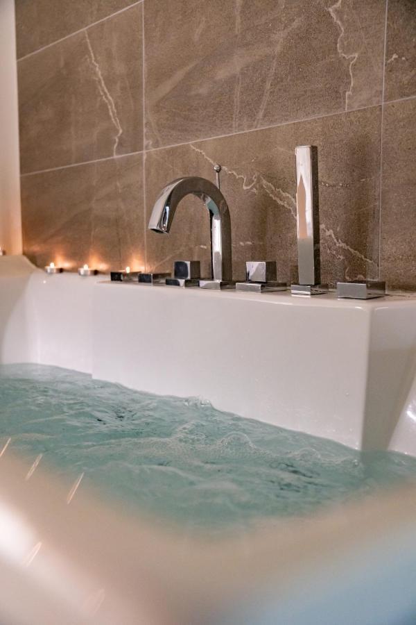 Apartment Jacuzzi Ataturk Museum
