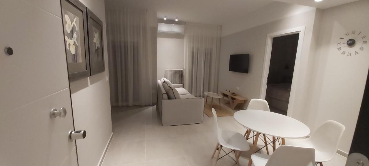 Theta θ2 Luxury Apartment's Apartamento