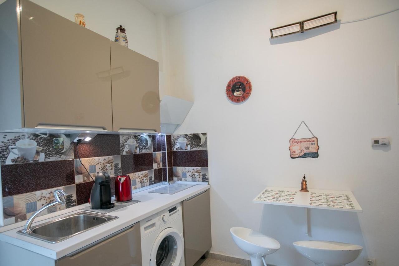 Orange And Blue Studio Downtown 5 Min From White Tower Thessaloniki