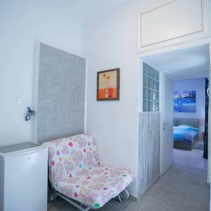 Orange And Blue Studio Downtown 5 Min From White Tower *