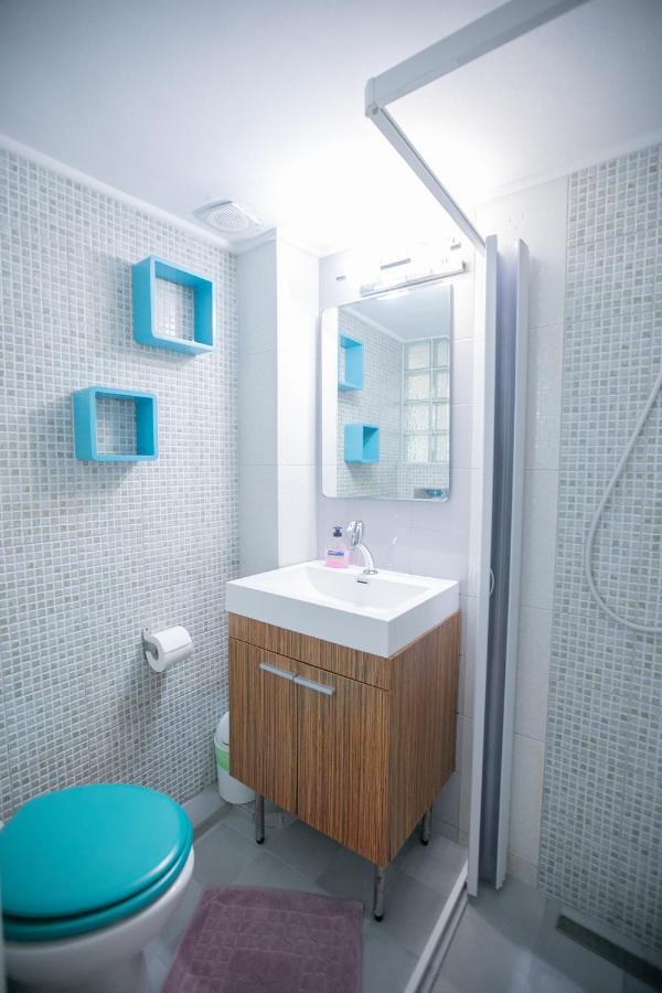 Apartment Orange And Blue Studio Downtown 5 Min From White Tower Thessaloniki