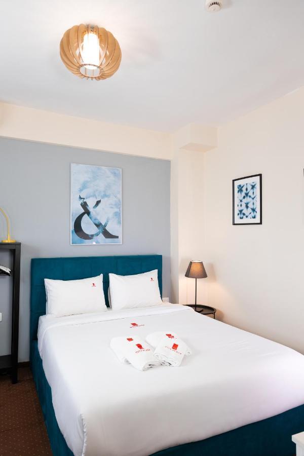 Aparthotel Plaza & 3*