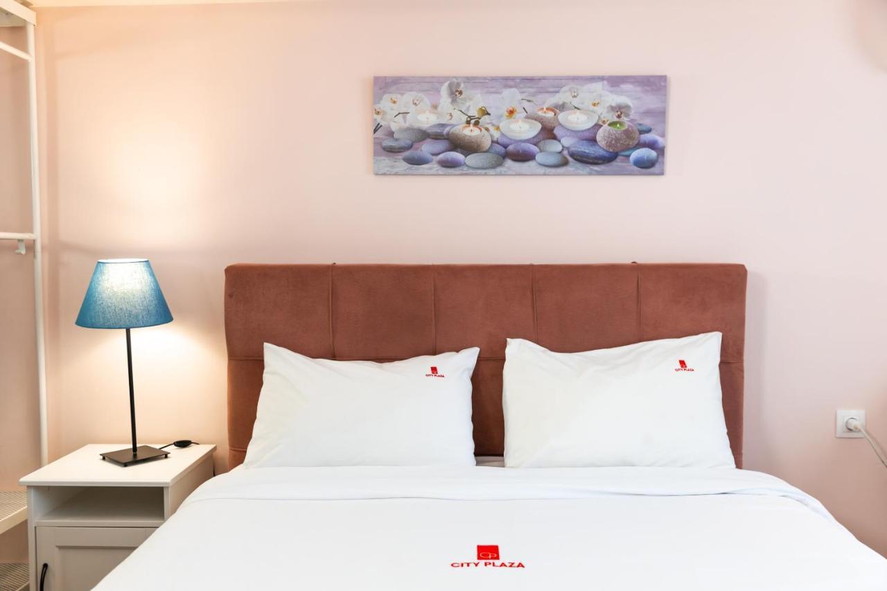 Plaza & Aparthotel 3*