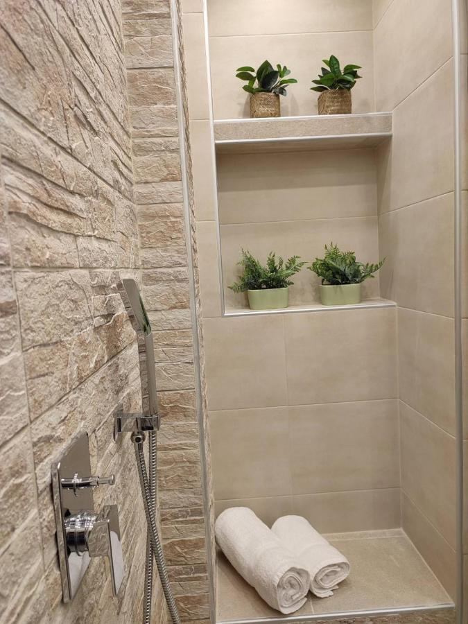Villanova - Emerald Apartment *