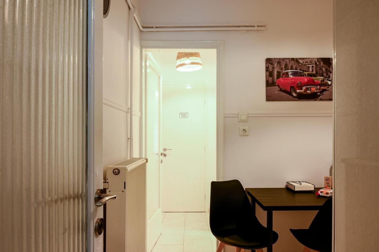 Center Deluxe Thessaloniki