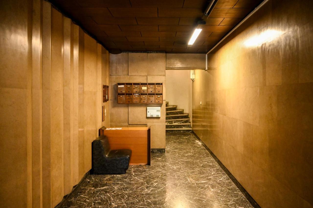 Apartment Center Modern