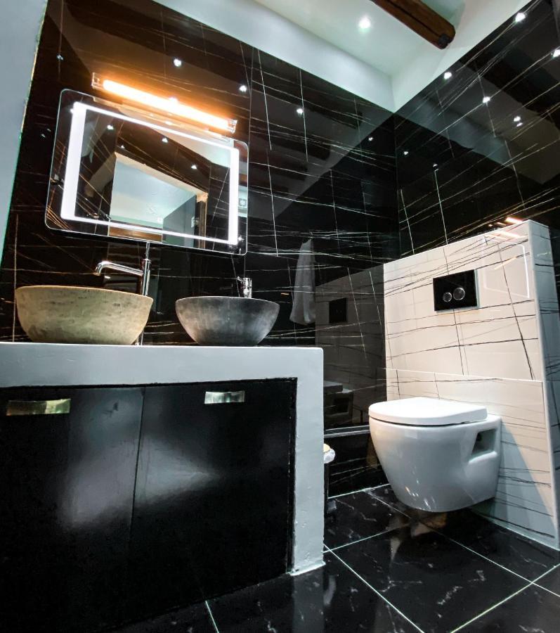 St. Tatti Luxury Studio Apartment *