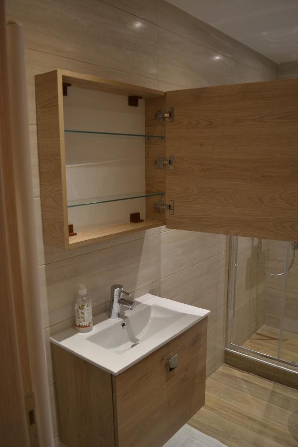 Kalamaria Brand New 2 Bedroom *