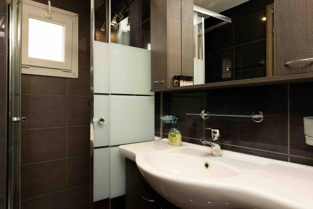 Luxury In Downtown Apartment