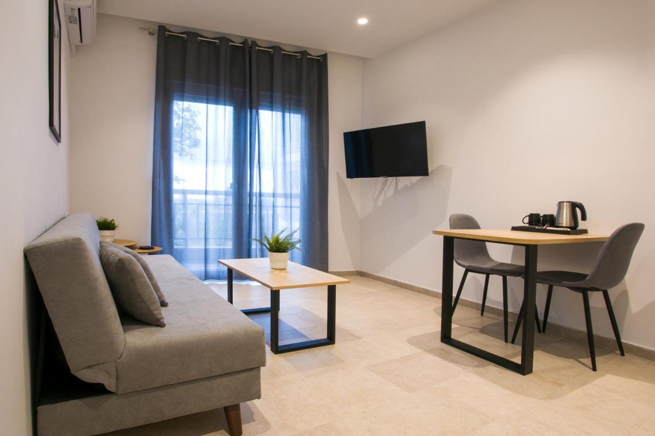 White Apartment Thessaloniki