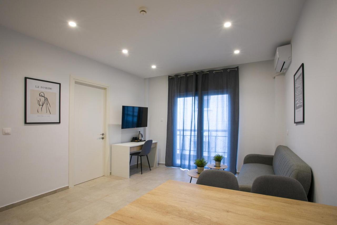 Apartment White *