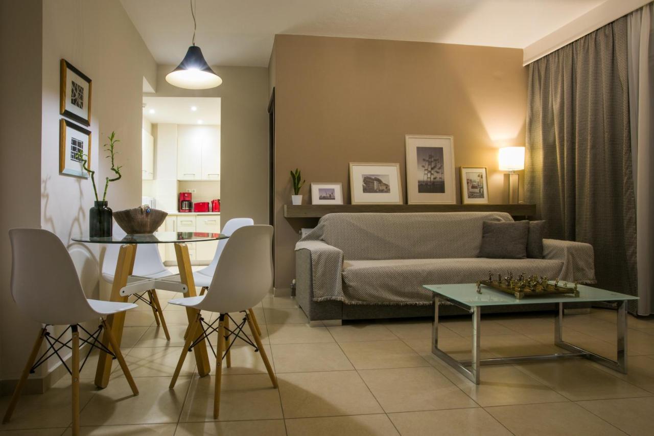 Polis Apartment