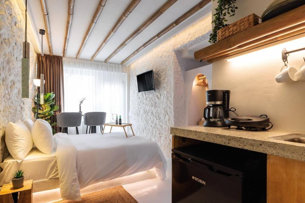Stylish & Tiny Room-city Center