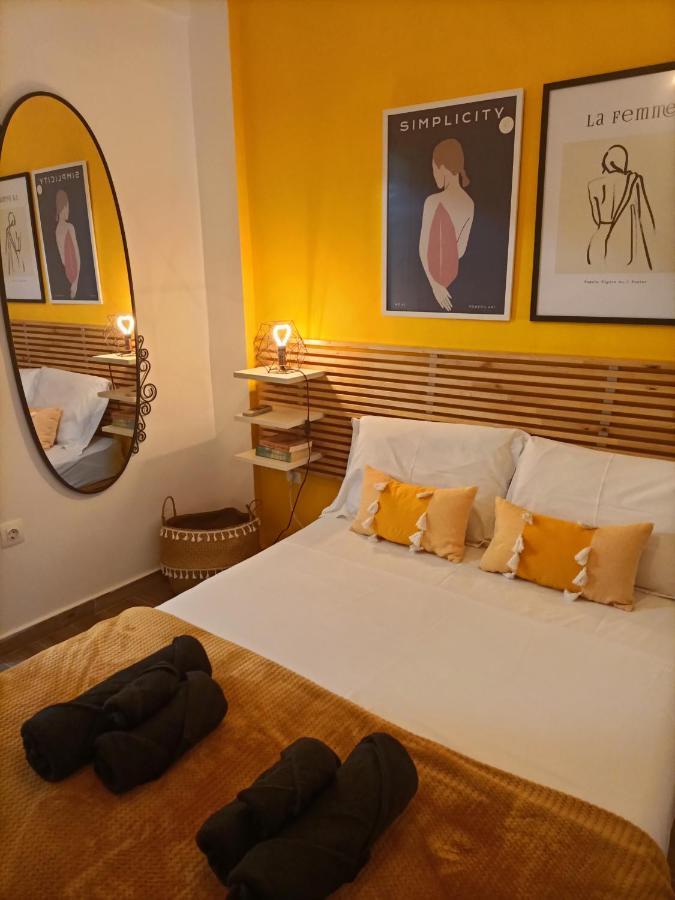 Retro Boutique Apt W Balcony In Historical Area Daire *