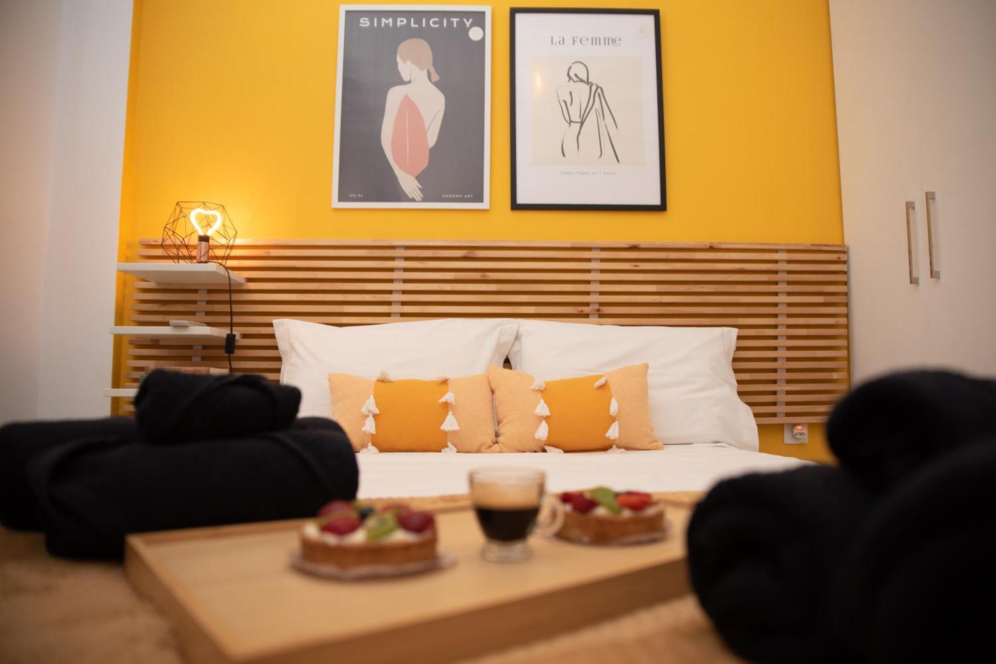 Apartment Retro Boutique Apt W Balcony In Historical Area *