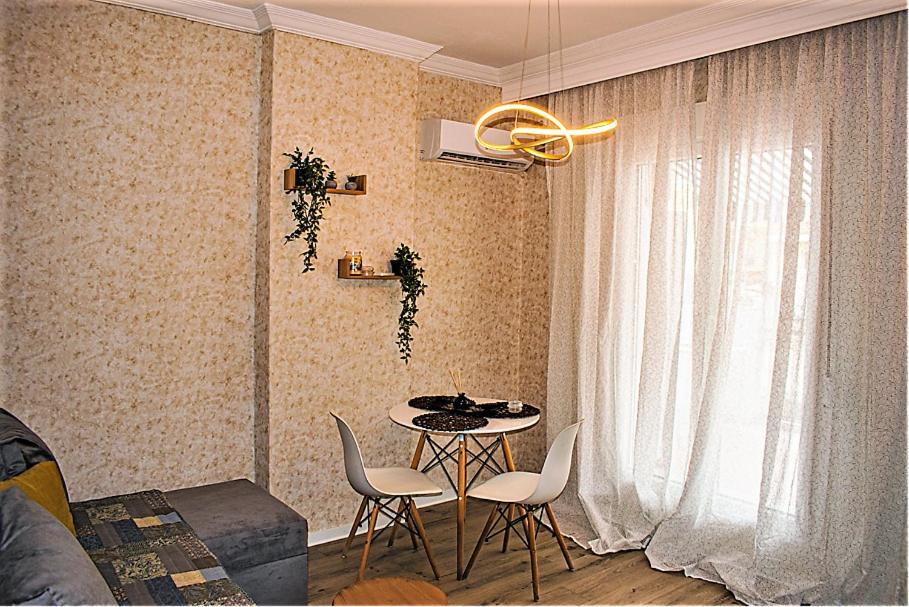 Kassandrou Hot Tub-jakuzzi - 2 Bedrooms - Big Balcony - Center Daire Selanik