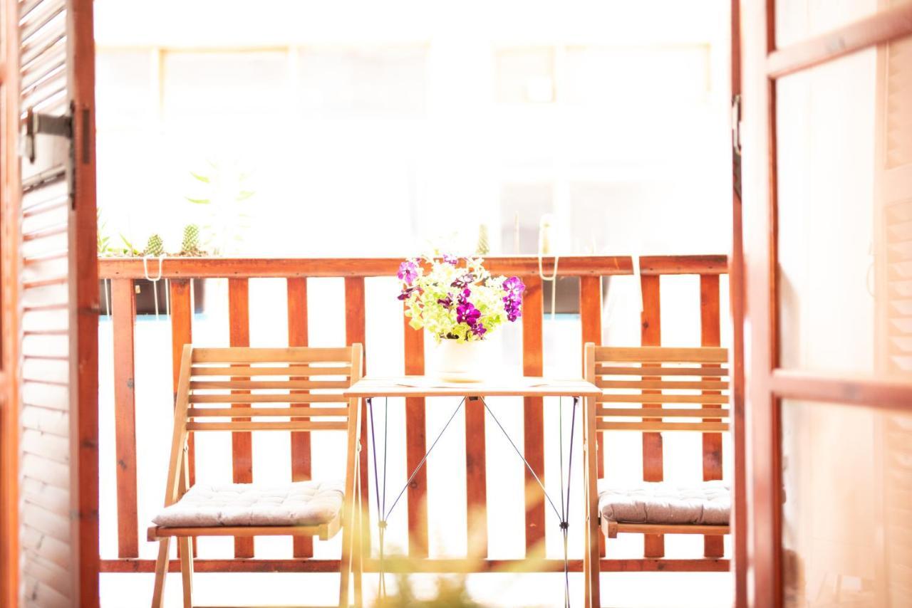 Retro Boutique Apt W Balcony In Historical Area Daire *