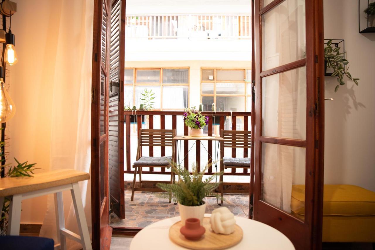Retro Boutique Apt W Balcony In Historical Area *