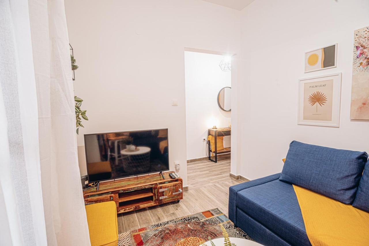 Daire Retro Boutique Apt W Balcony In Historical Area
