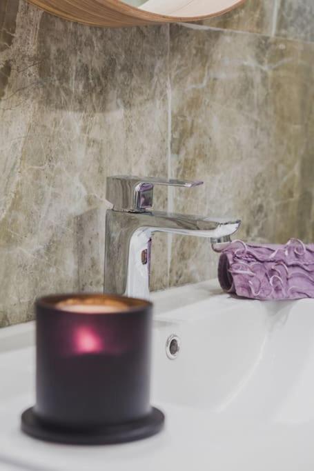 Luxury In The Heart Of The City. Apartment *