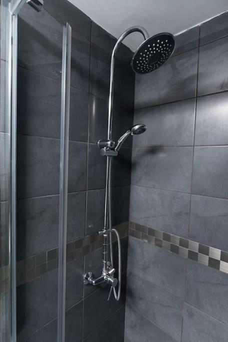 Modern Office Apartment.wifi,2a/c,luxury Fur/tures Appartement Thessaloniki