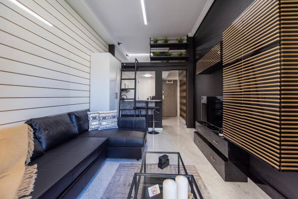 Lotus_aristotelous_loft