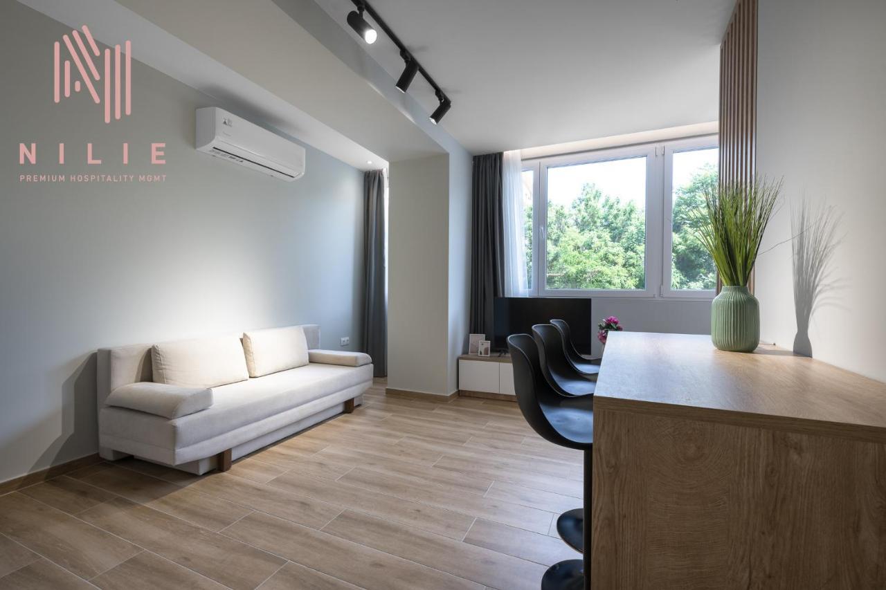 Ultima, Nilie Hospitality Mgmt Apartment
