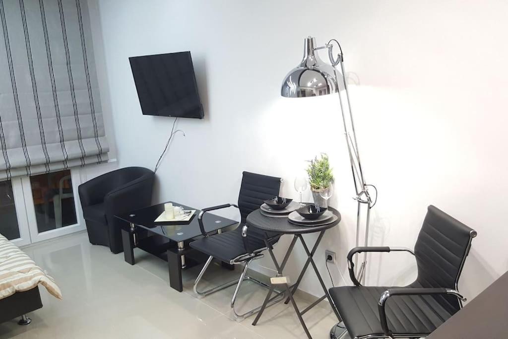 Appartement Modern Office Apartment.wifi,2a/c,luxury Fur/tures *