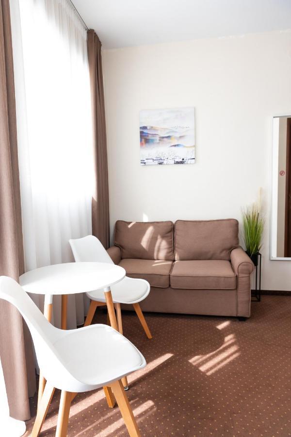 Plaza & Aparthotel 3*