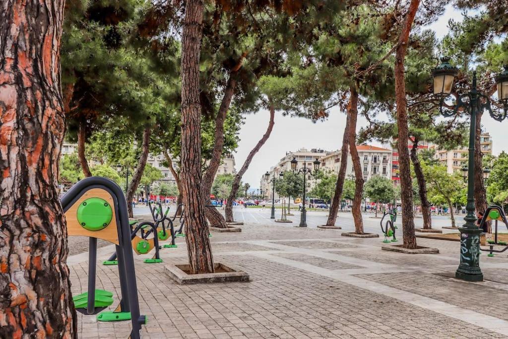 Mini Agora