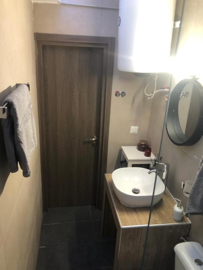 Zarohome Apartment