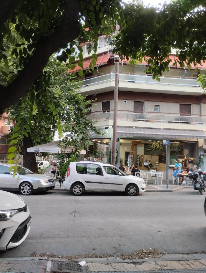 Lovley Near Train Station Apartment