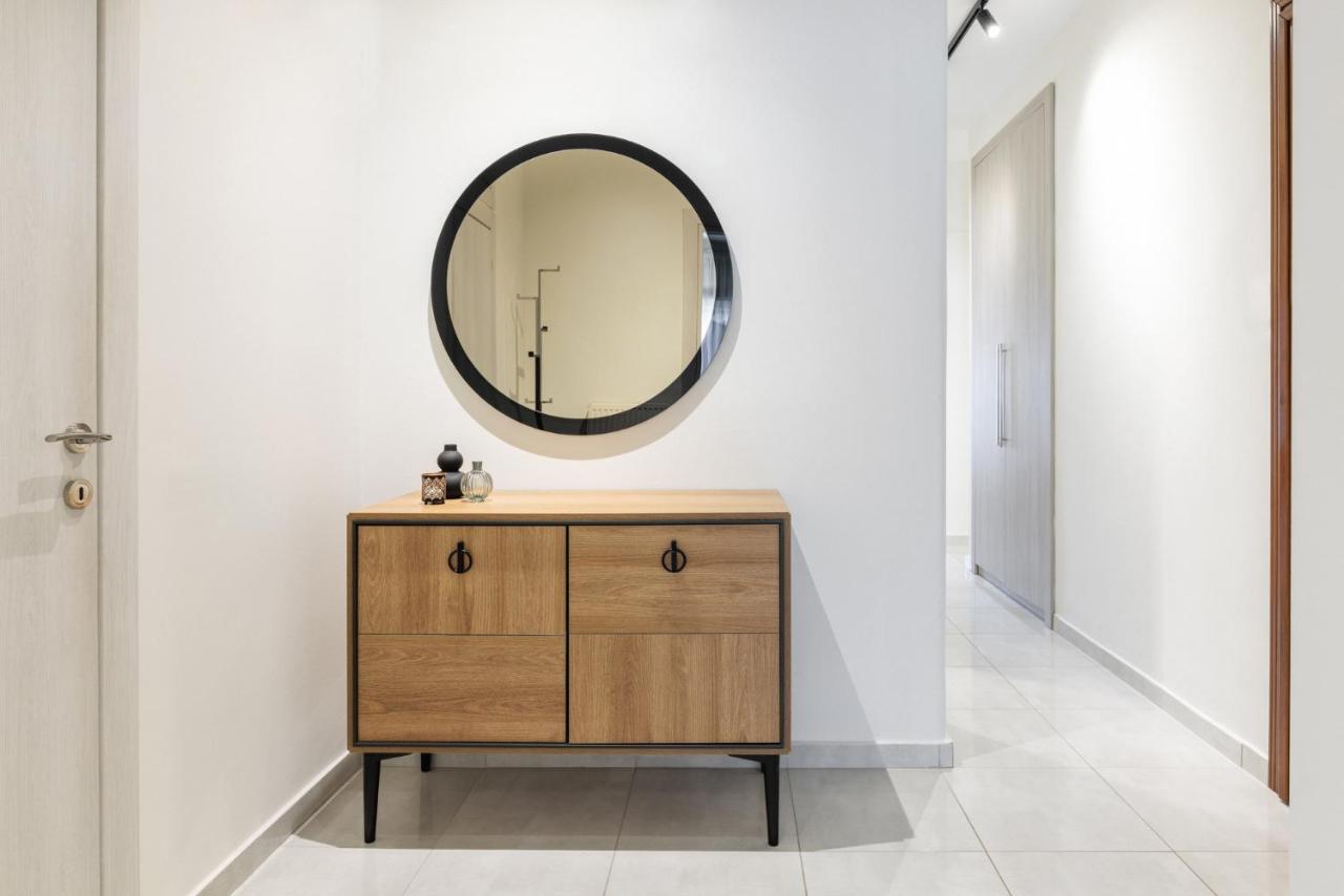 Macadamia - Agias Sofias Square #skgbnb Apartment