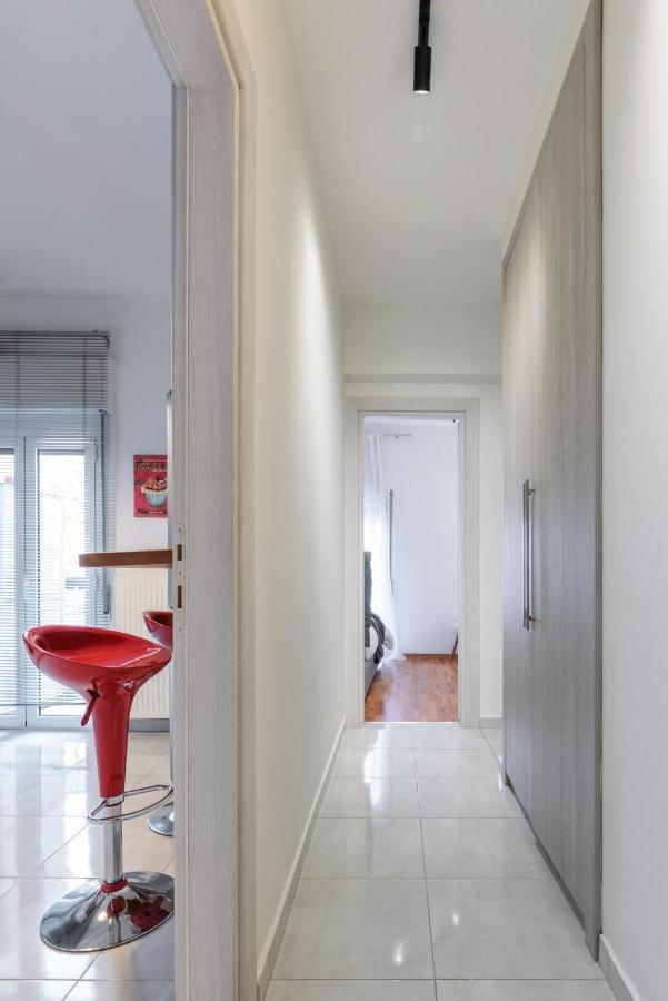 Macadamia - Agias Sofias Square #skgbnb Apartment