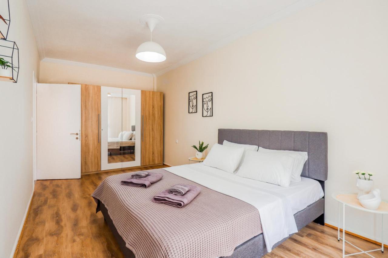 Apartment Grand Next To Center 3bd 110sqm