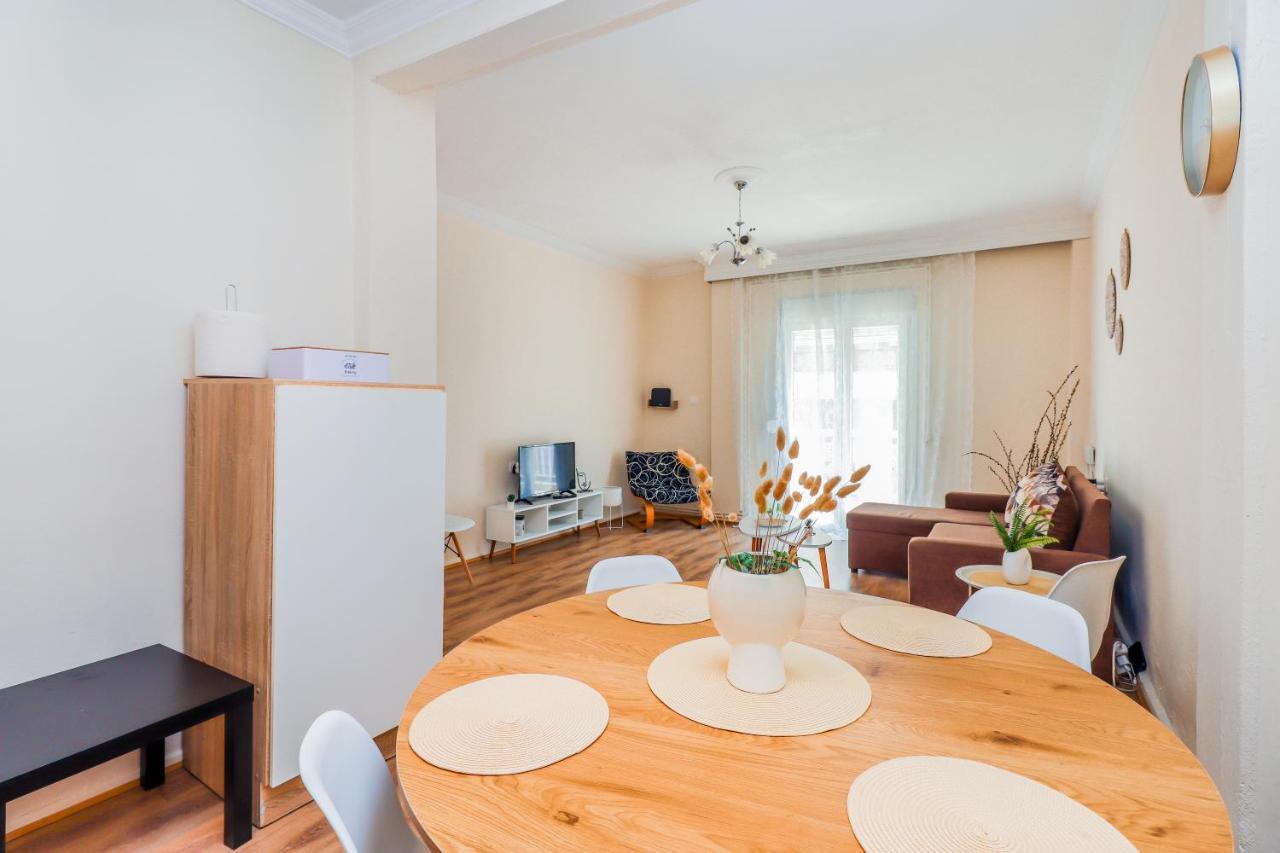 Grand Next To Center 3bd 110sqm Apartment