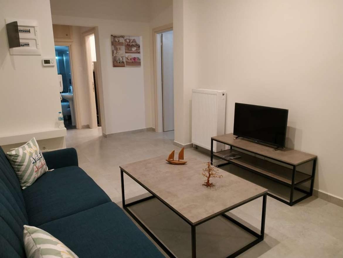 Center 2 * Thessaloniki