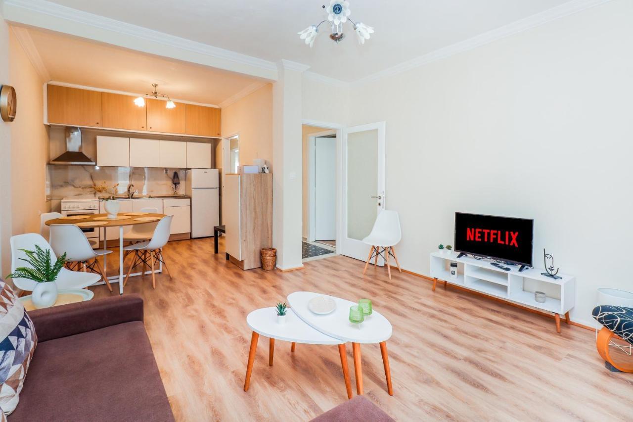 Grand Next To Center 3bd 110sqm * Thessaloniki